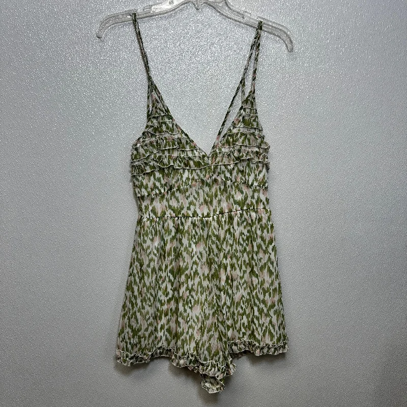 ROMPER  Sleeveless Francesca's, Size M