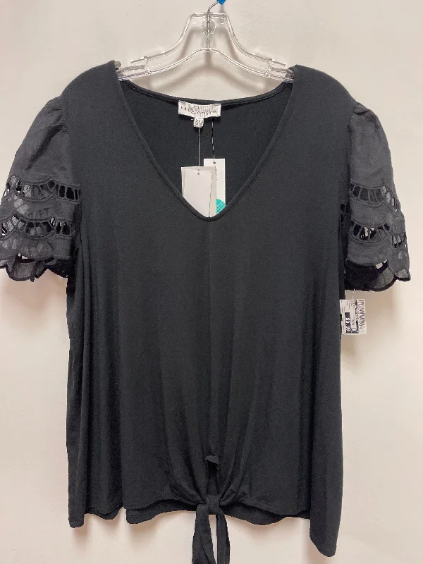 Top Short Sleeve By Clothes Mentor In Black, Size: Xl