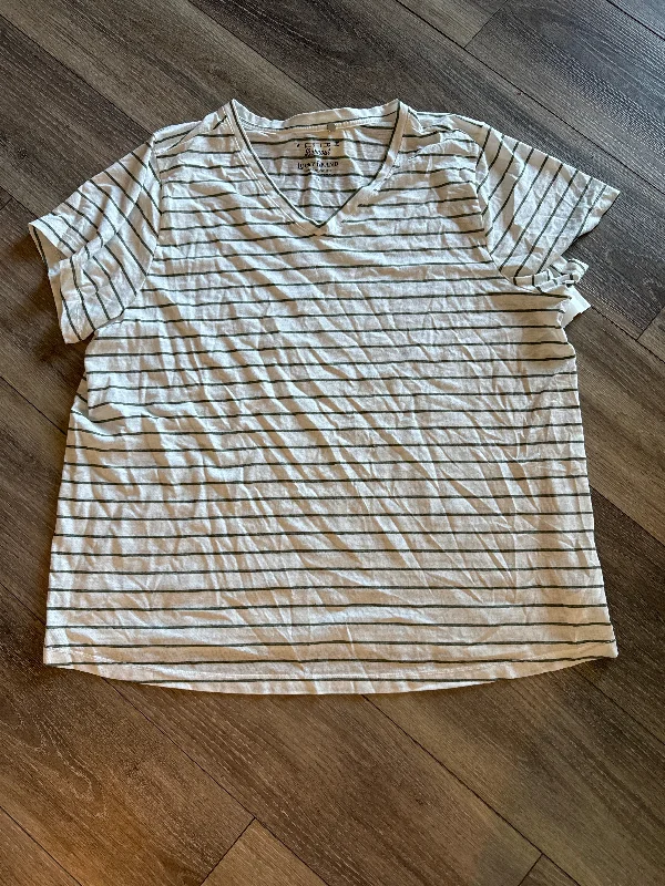 Top Short Sleeve By Lucky Brand In White, Size: 2x