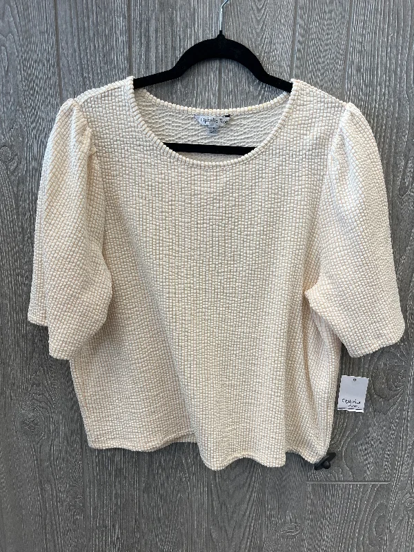 Top Short Sleeve By Ophelia Roe In Beige, Size: 1x