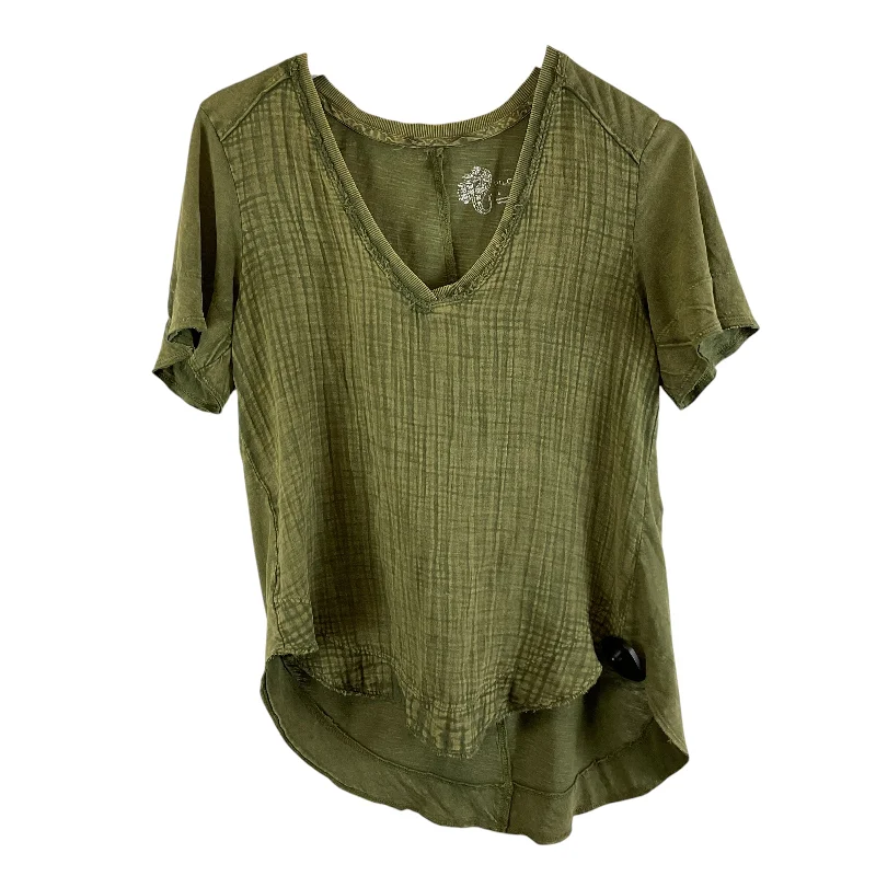 Top Short Sleeve By Pilcro In Green, Size: S